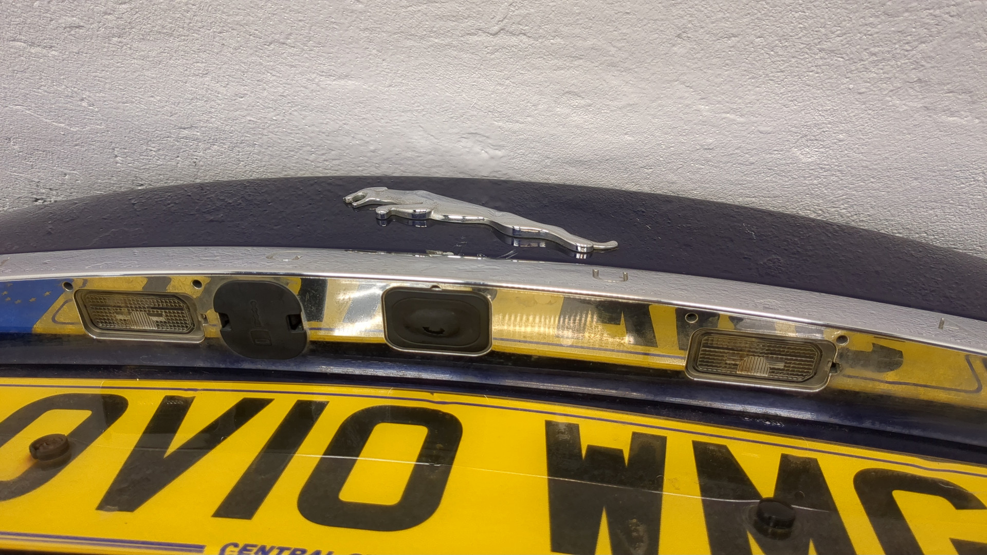 Дверь багажника