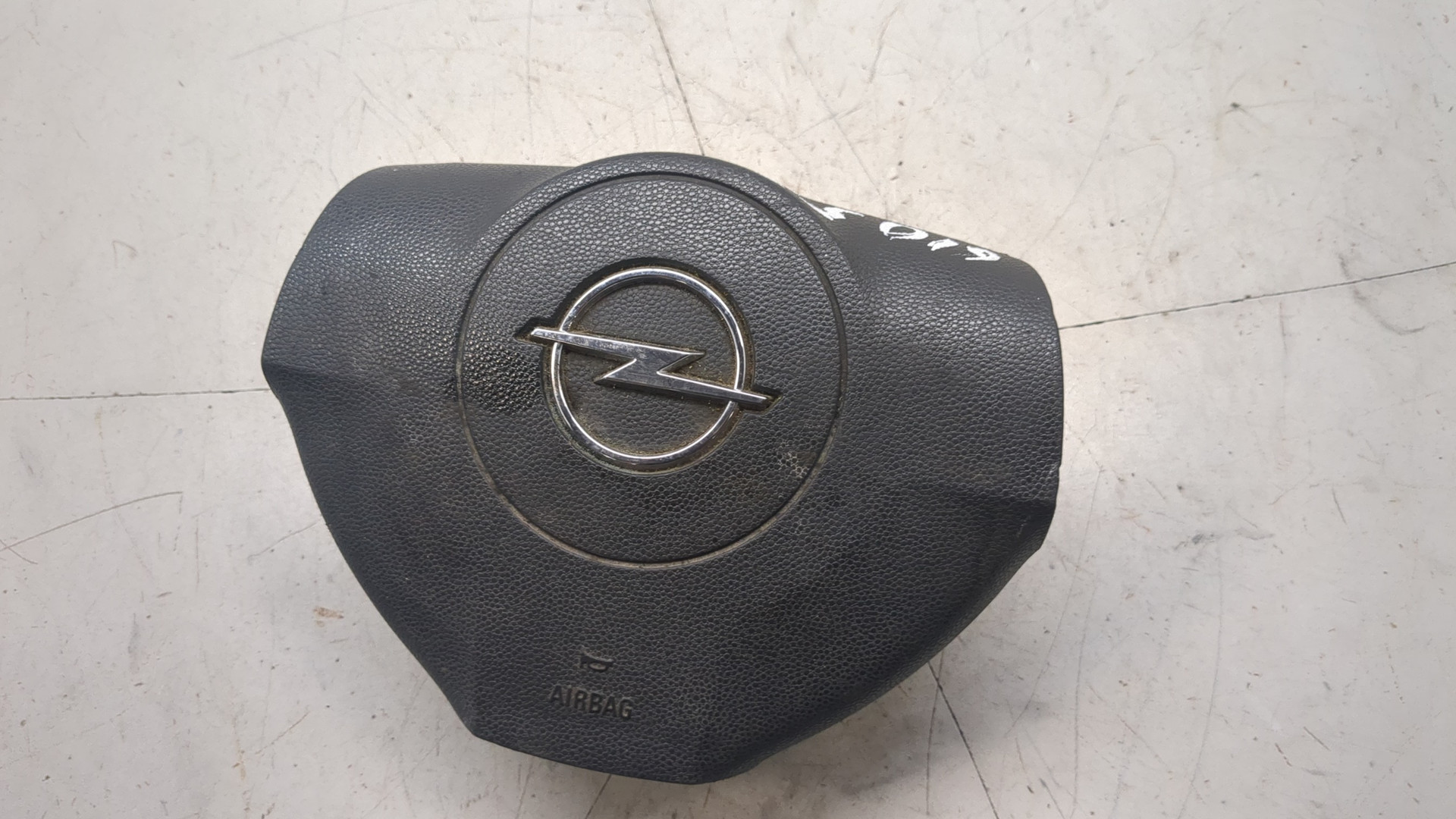 Подушка безопасности в рулевое колесо