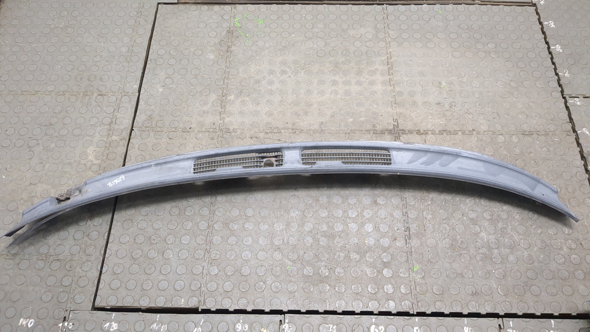 Решетка стеклоочистителей (Жабо)