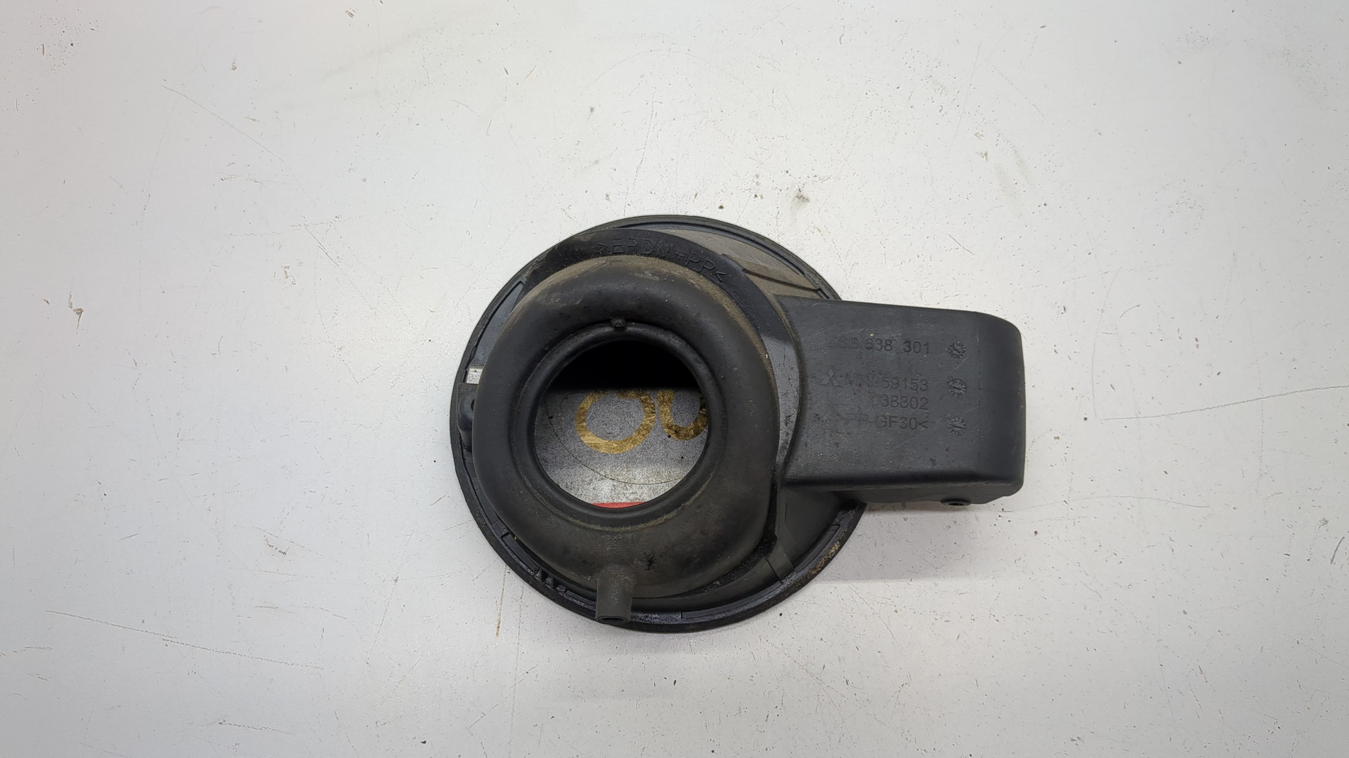 Лючок бензобака