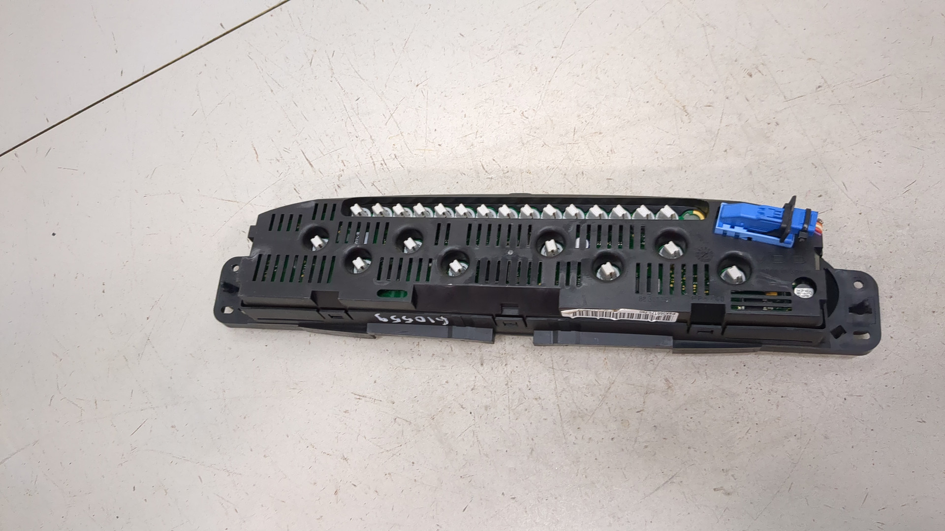 Панель приборов