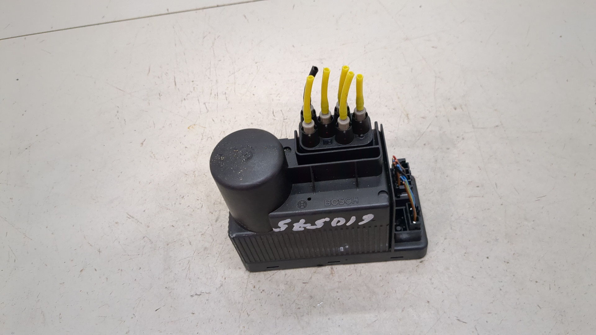 Вакуумное устройство системы центрального замка