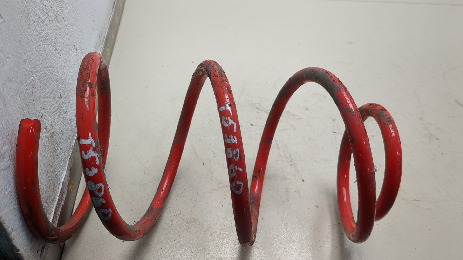 Пружина передняя