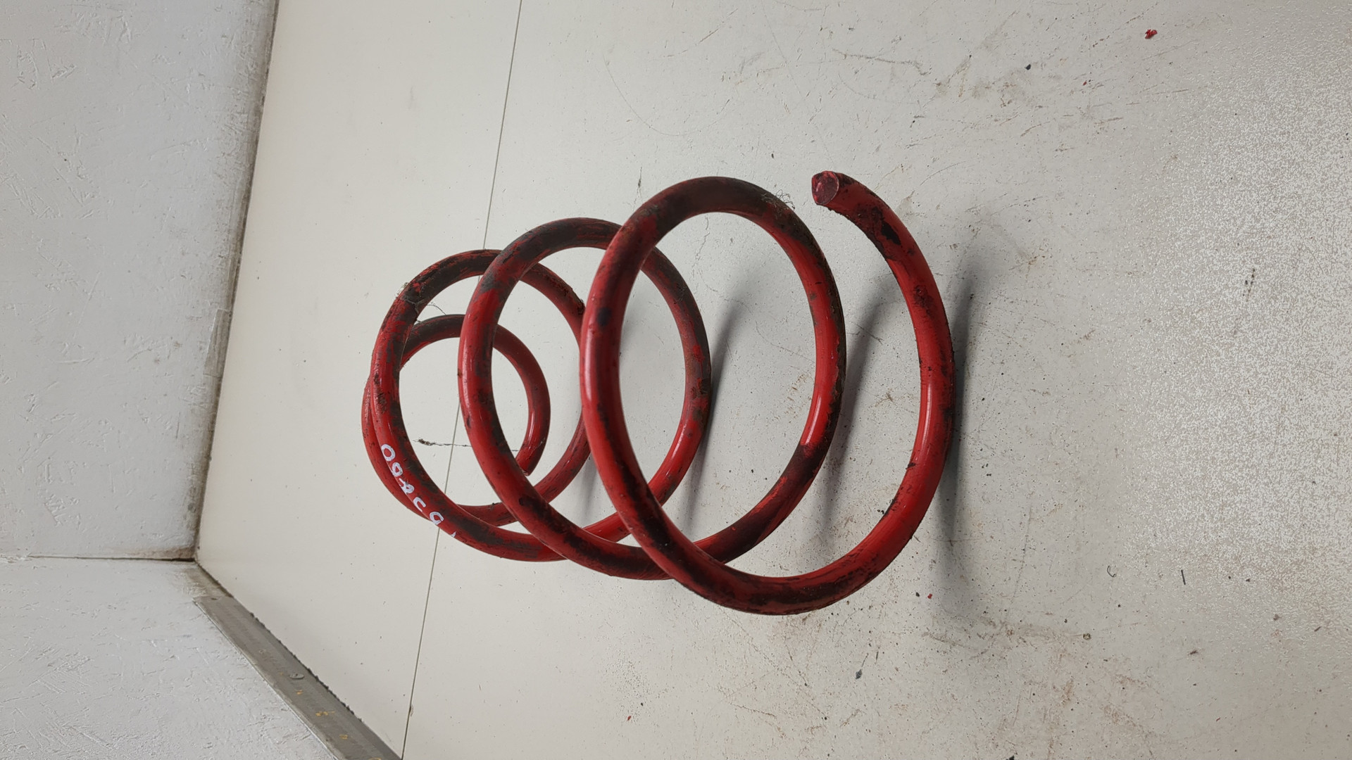 Пружина передняя