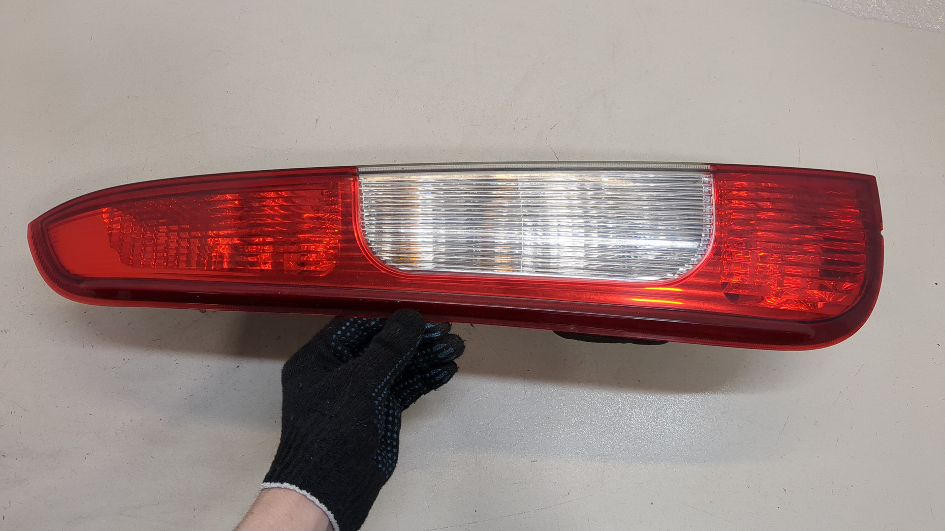 Фонарь задний левый