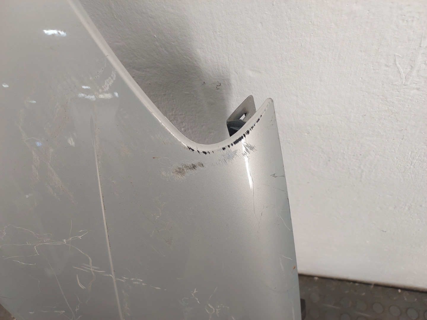 Крыло переднее левое