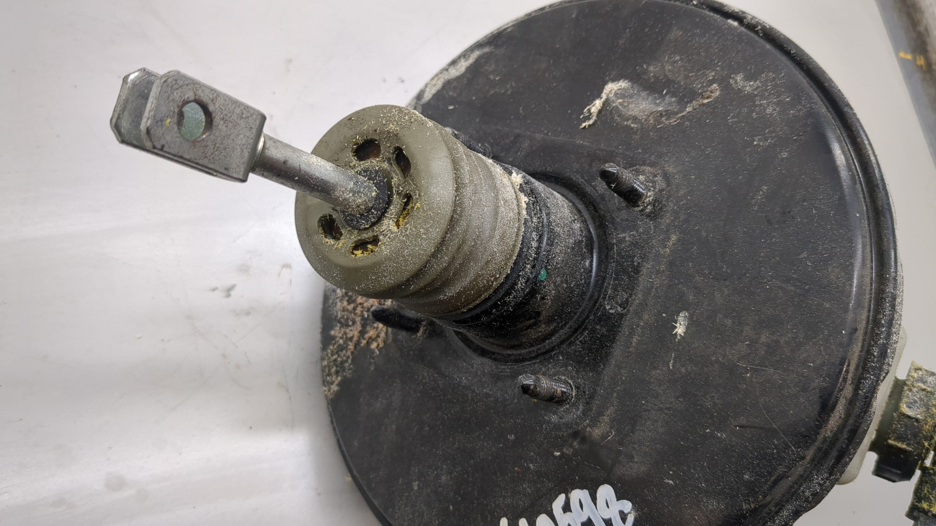 Цилиндр тормозной главный