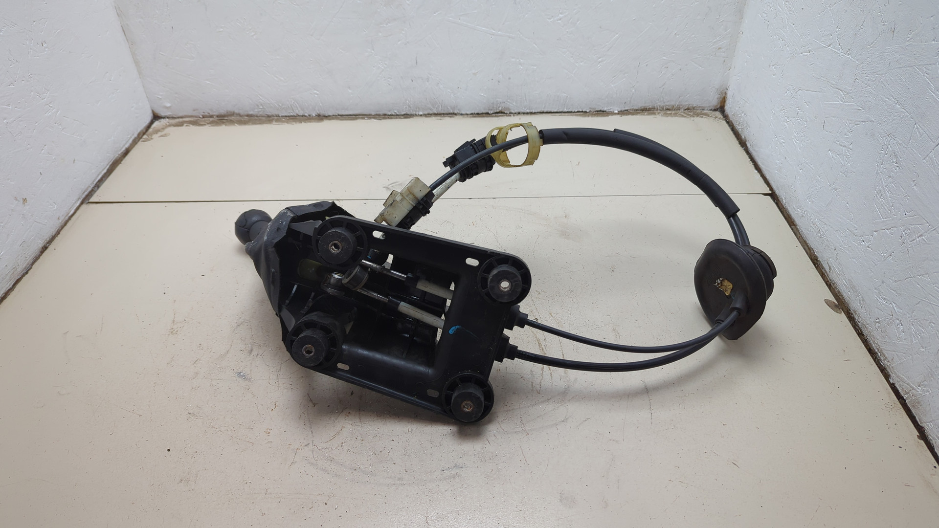 Кулиса МКПП / АКПП