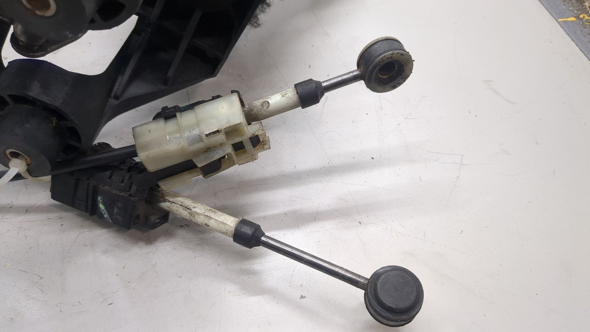 Кулиса МКПП / АКПП