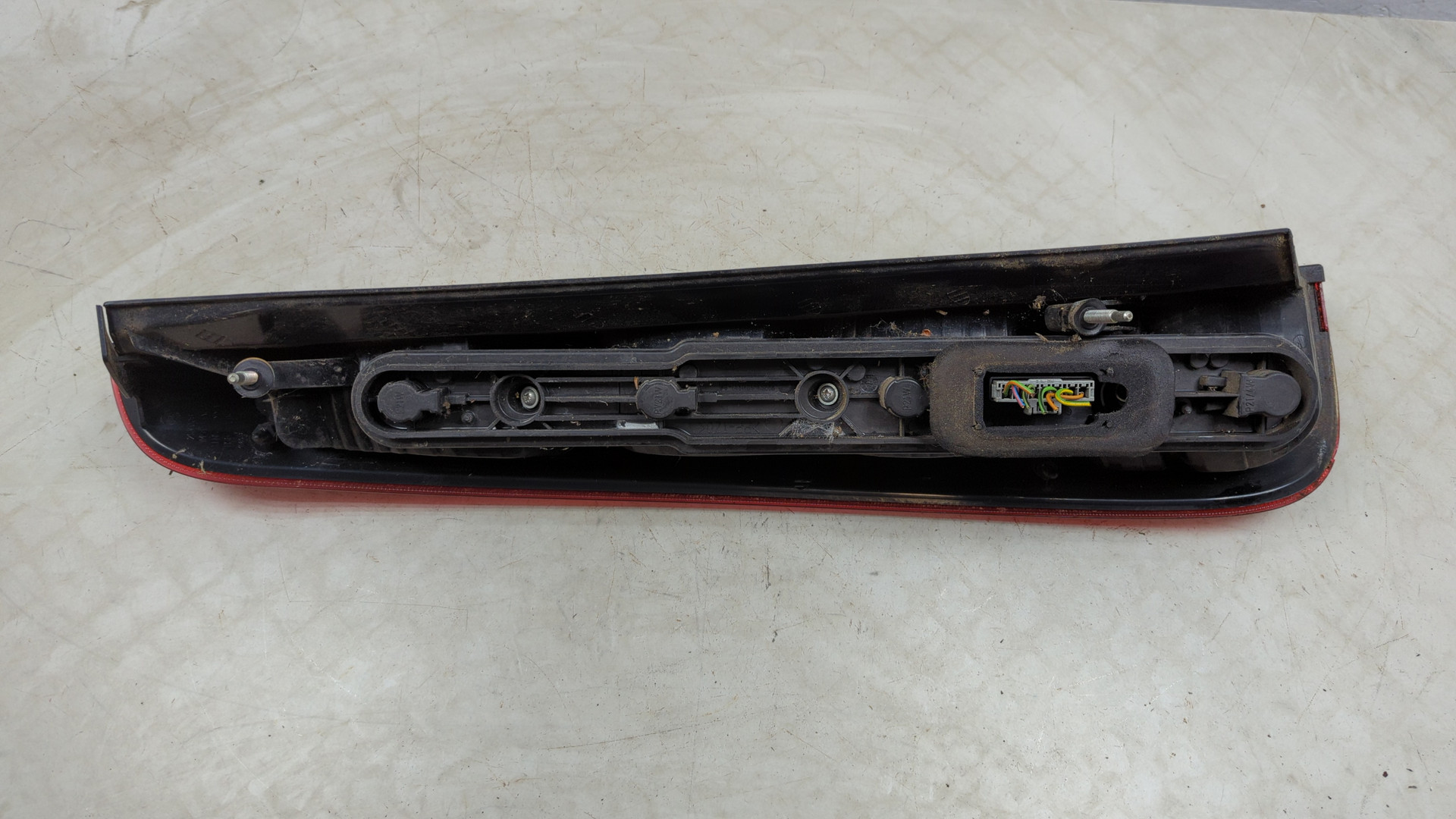 Фонарь задний правый