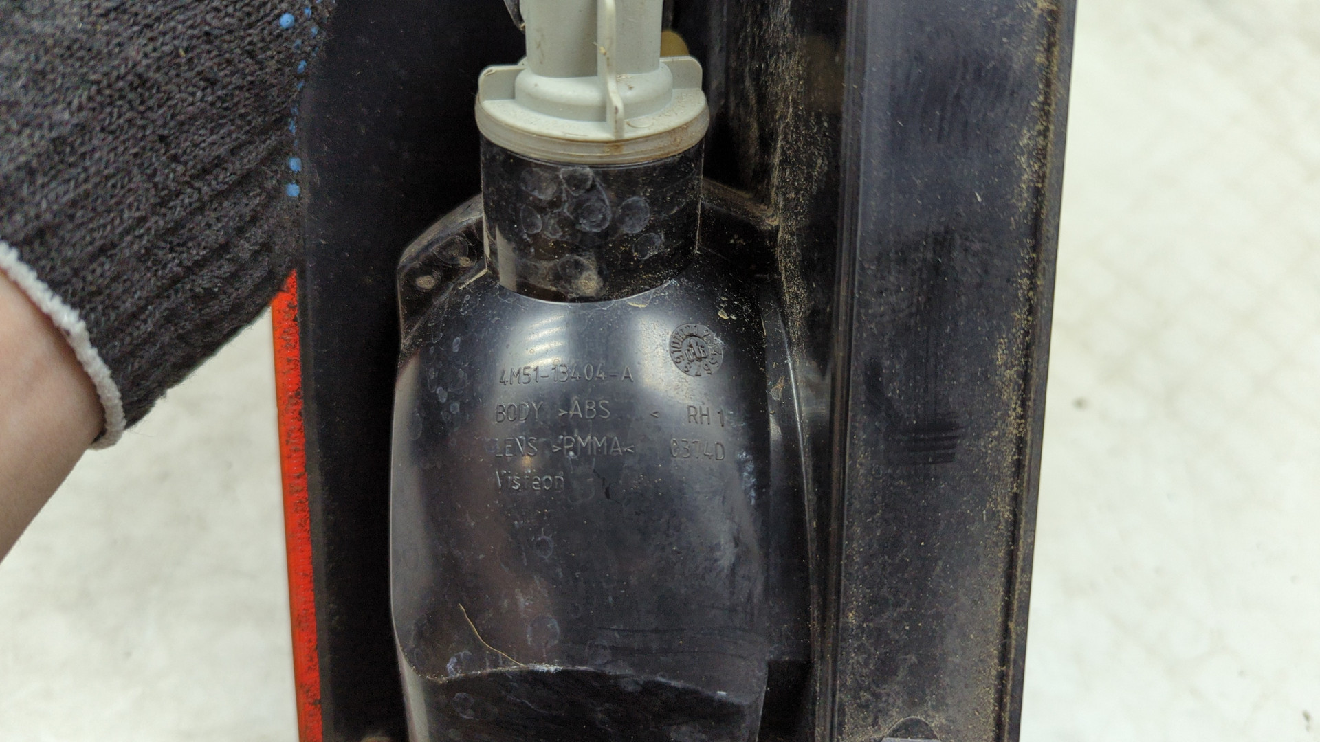 Фонарь задний правый