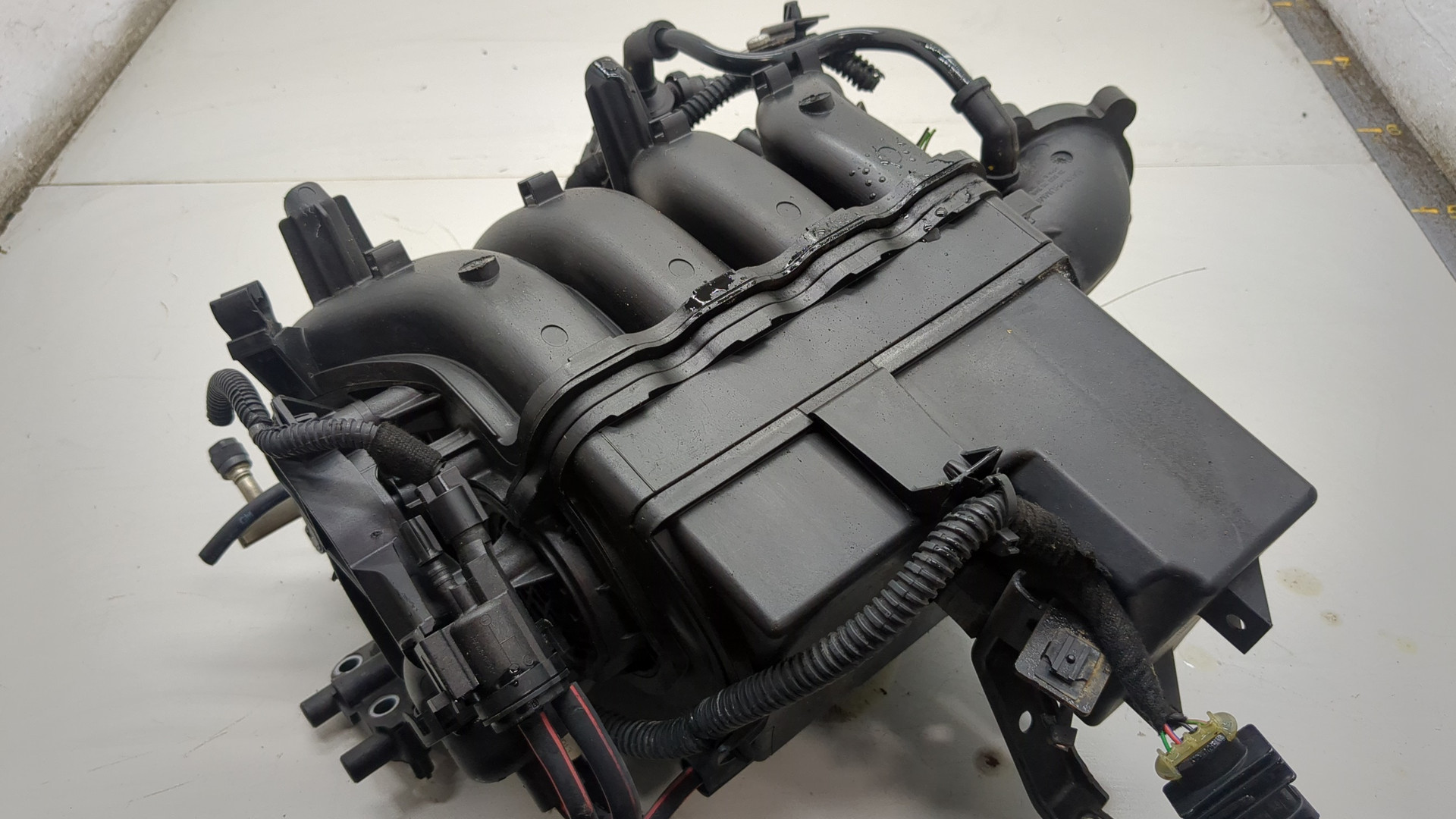 Коллектор впускной