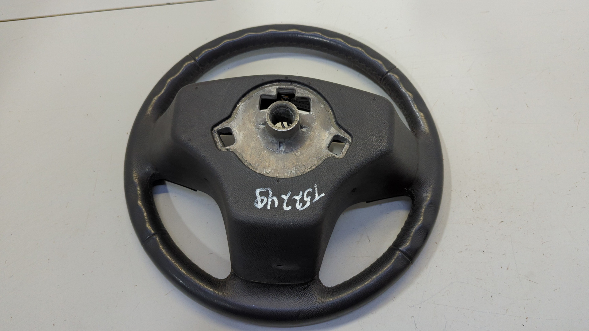 Рулевое колесо (руль)