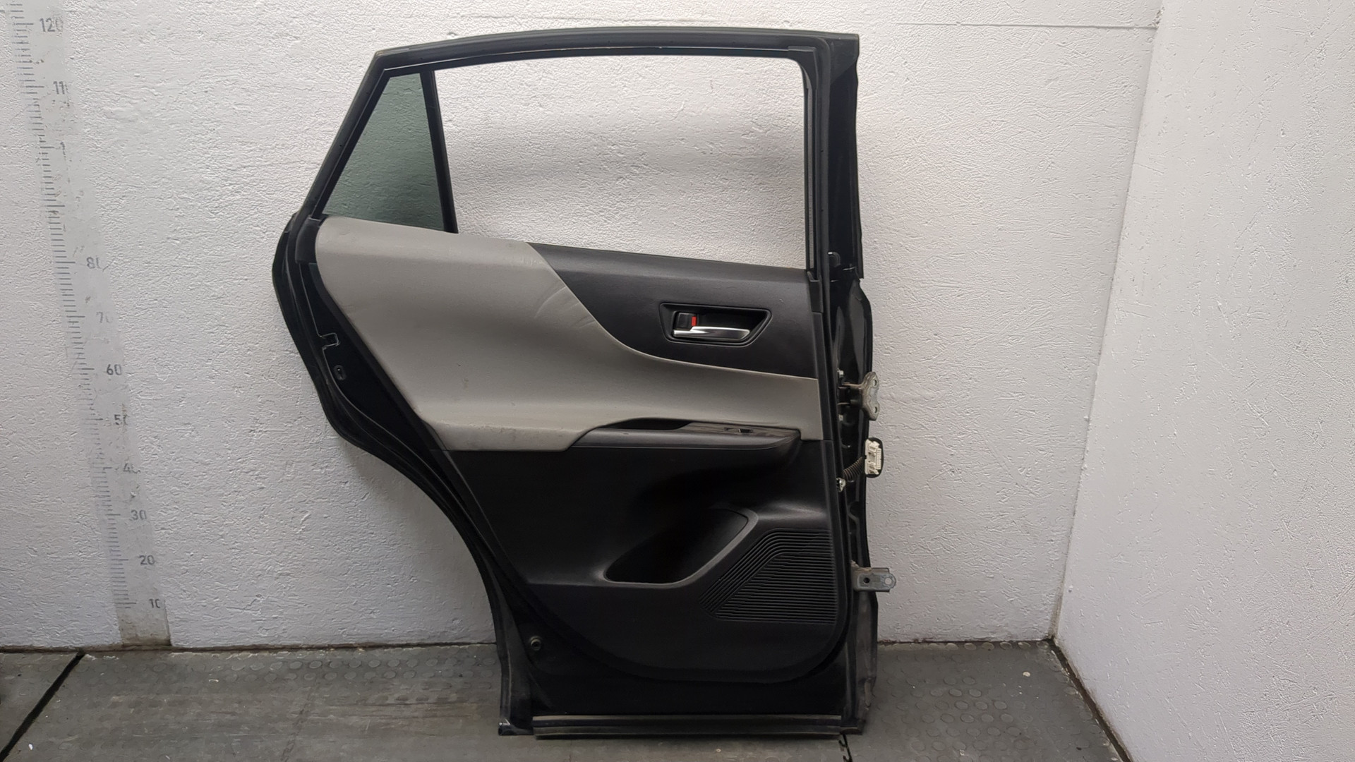 Дверь задняя левая