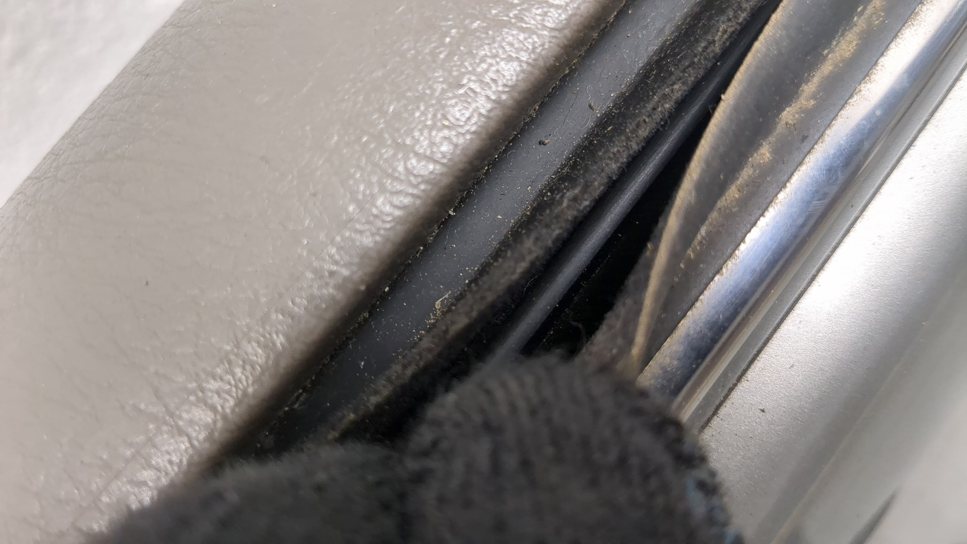 Дверь задняя правая