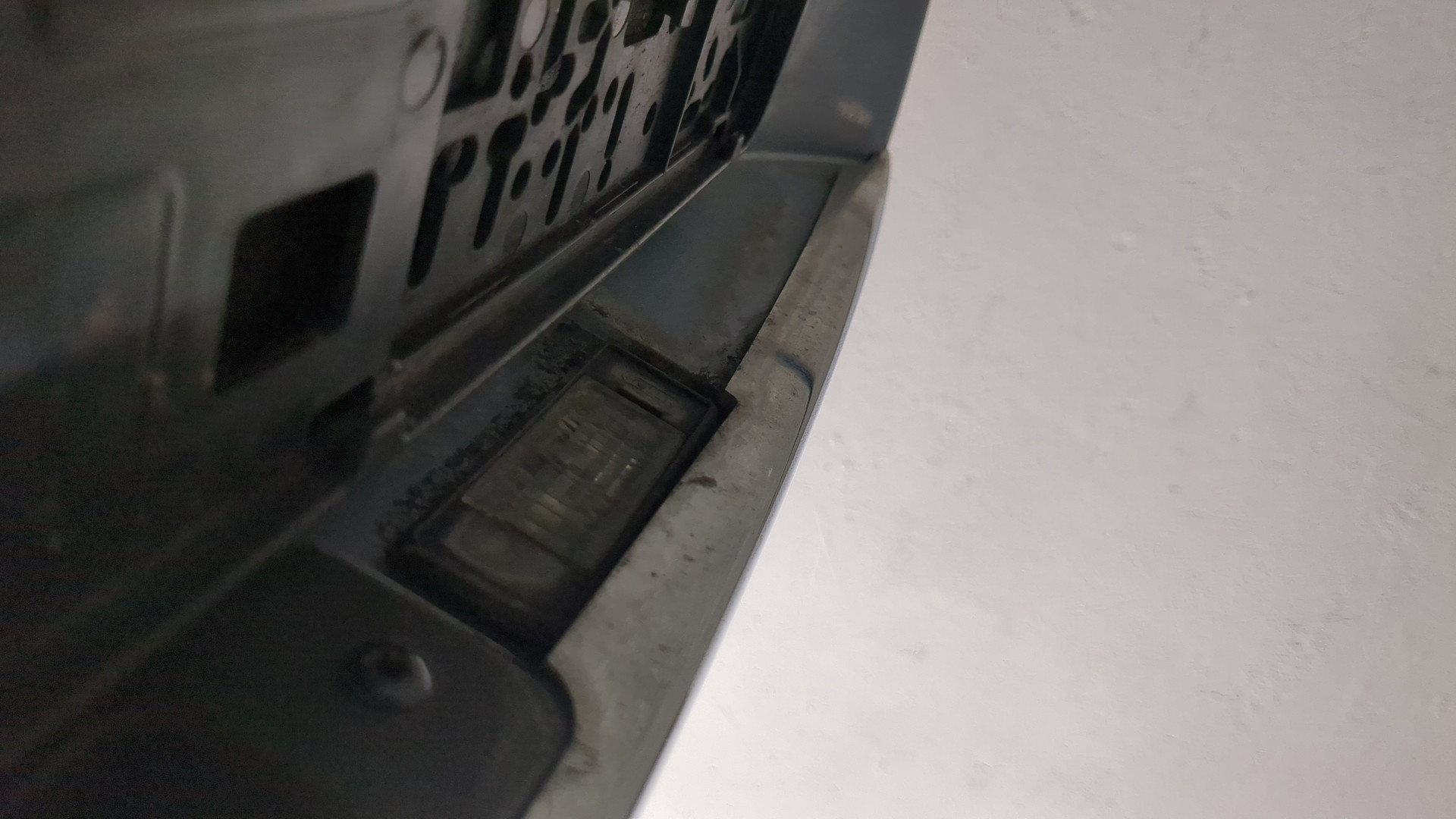 Дверь багажника