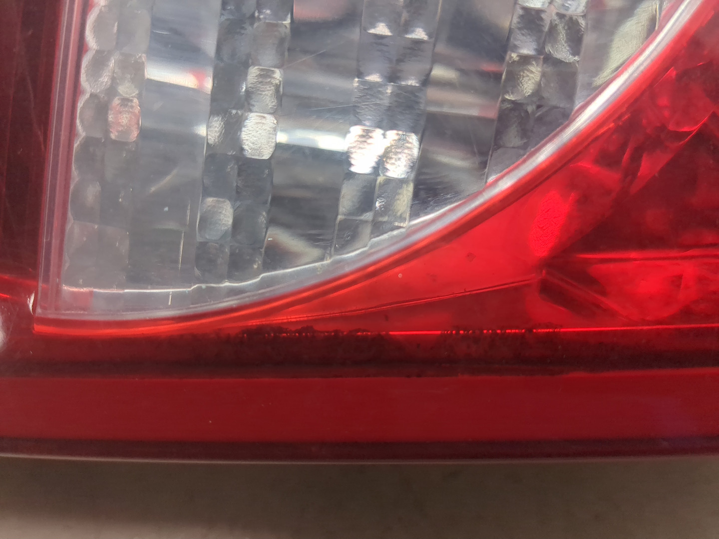 Фонарь задний левый