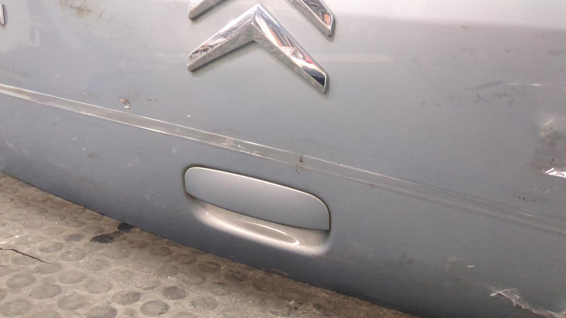 Дверь багажника