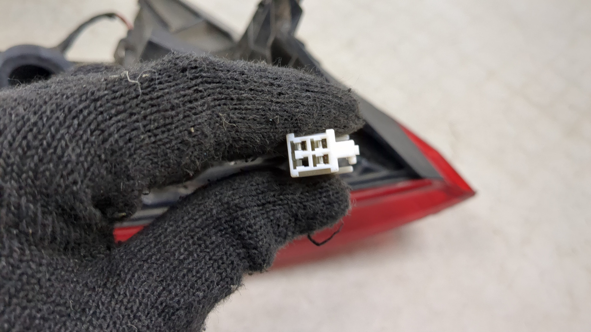 Фонарь задний левый