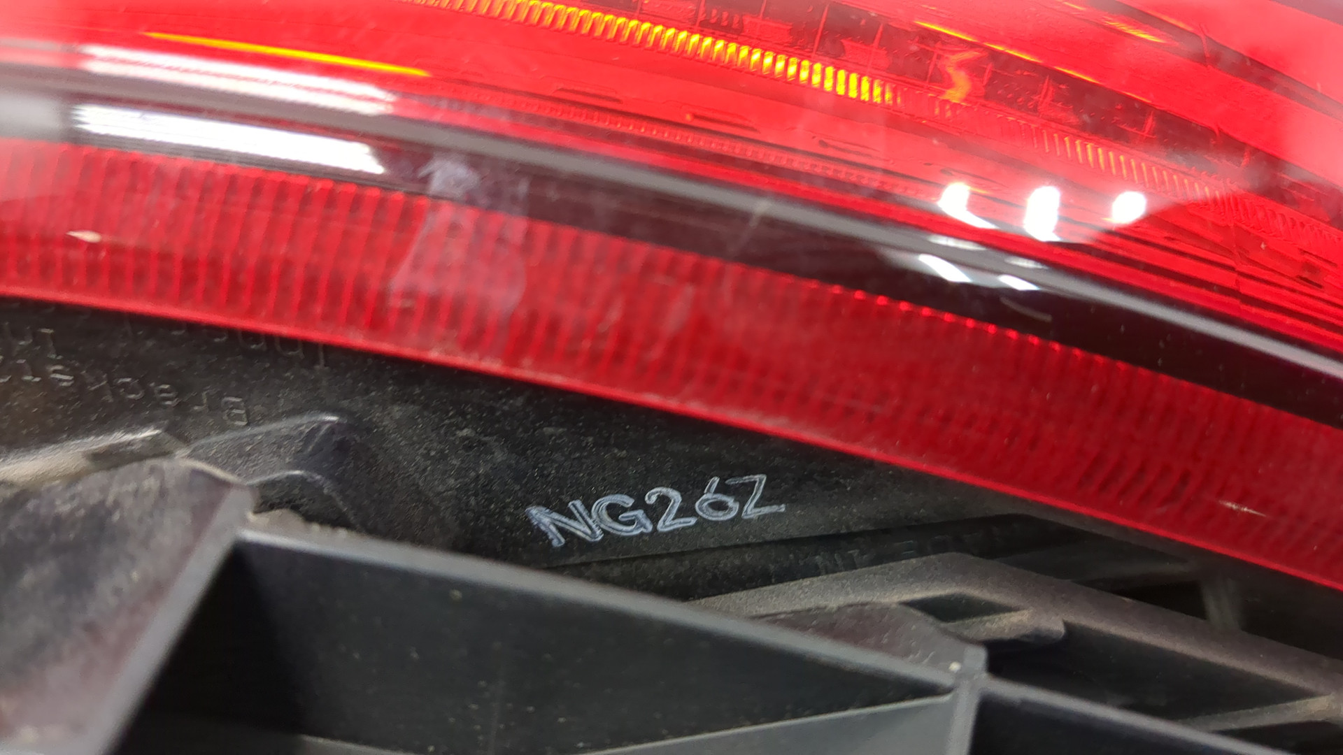 Фонарь задний левый