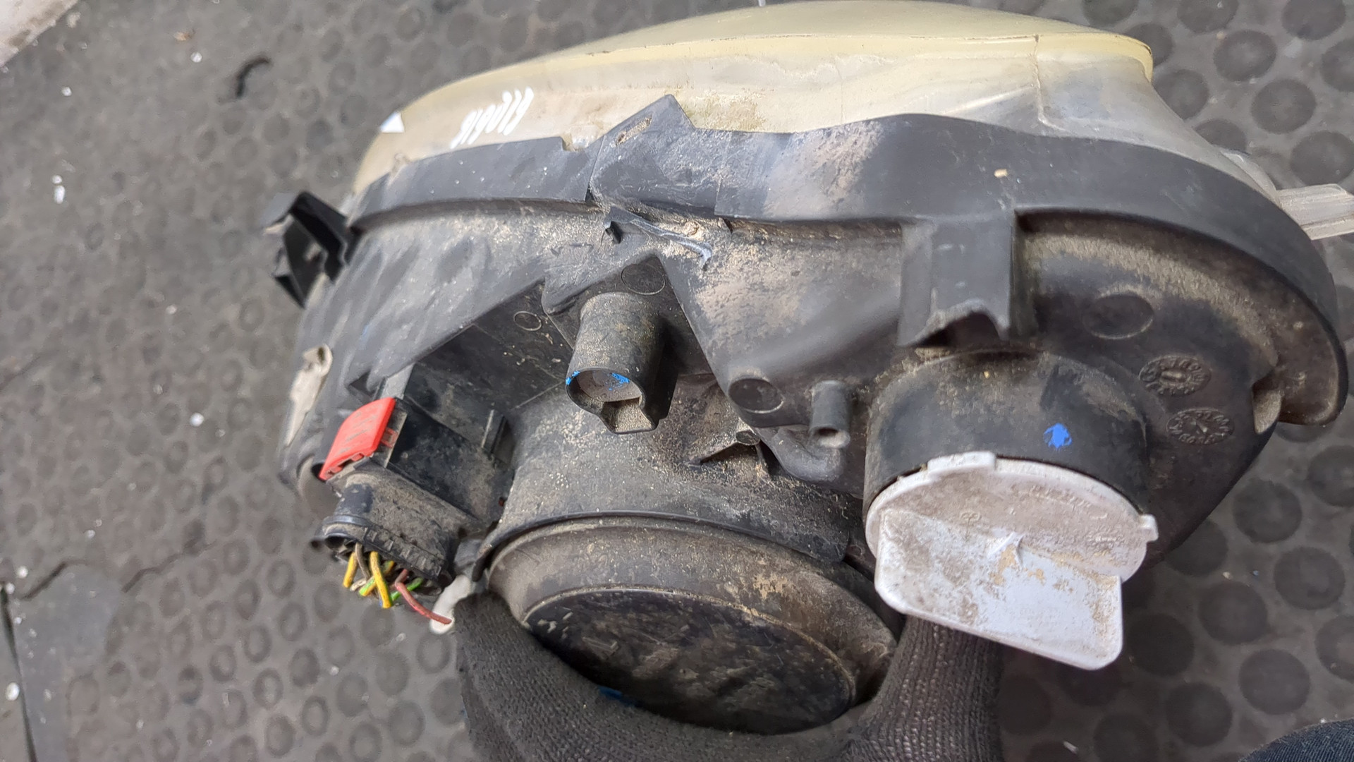 Фара правая