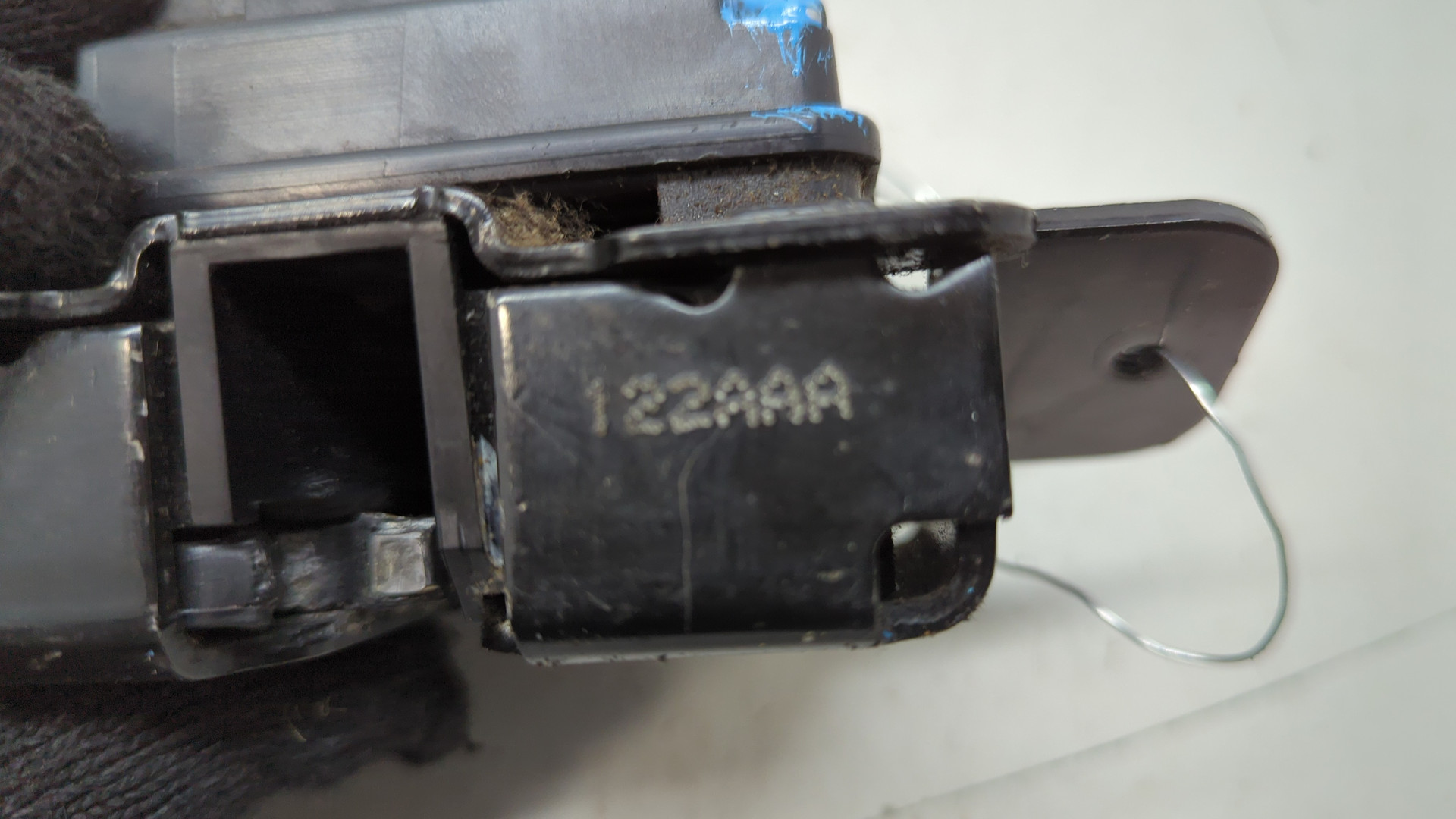 Замок багажника