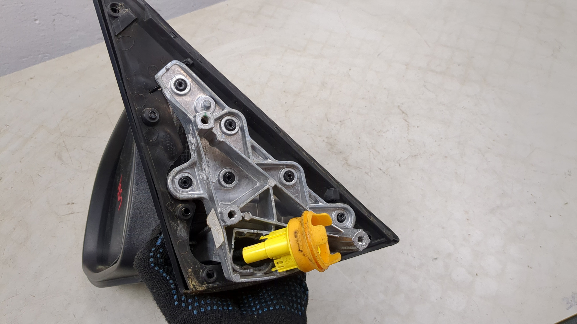 Зеркало левое электрическое