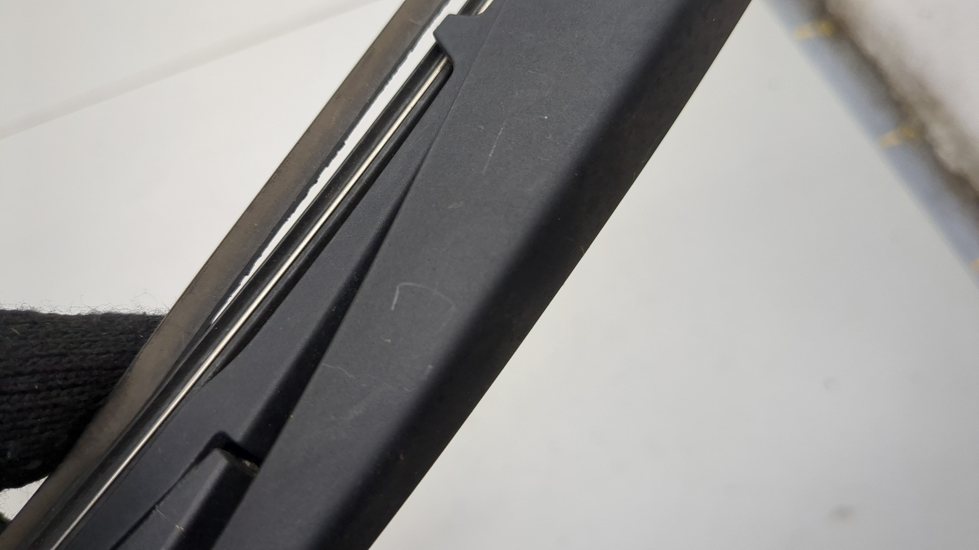 Поводок стеклоочистителя заднего