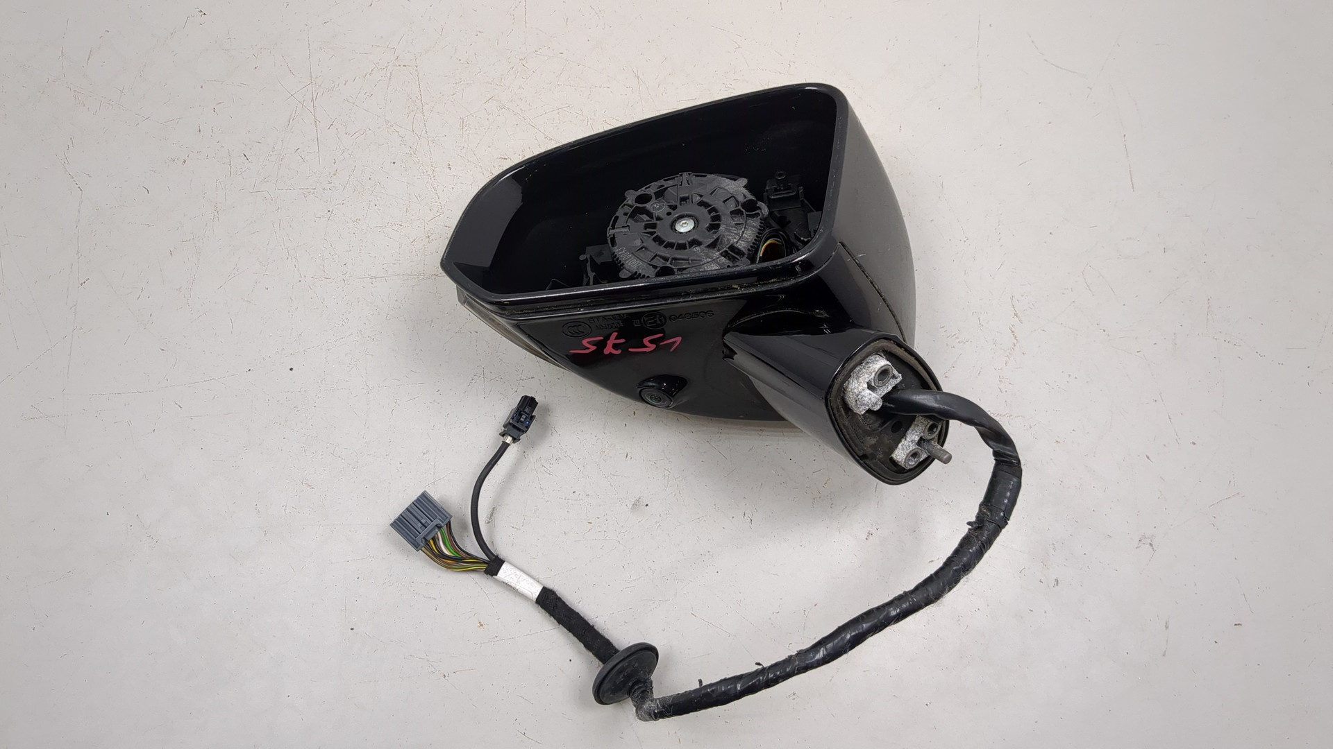 Зеркало левое электрическое