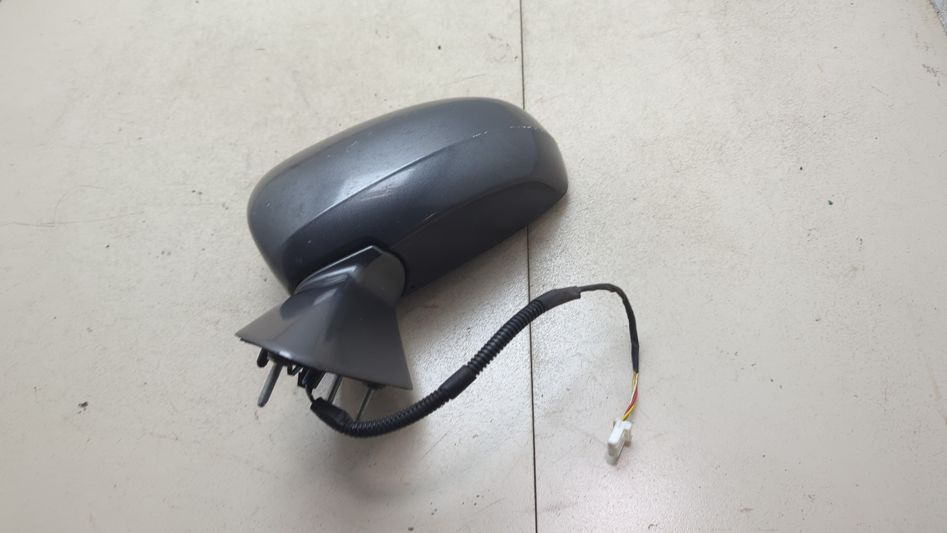 Зеркало левое электрическое