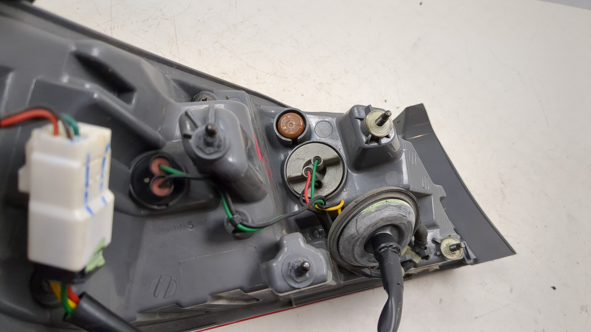 Фонарь задний правый