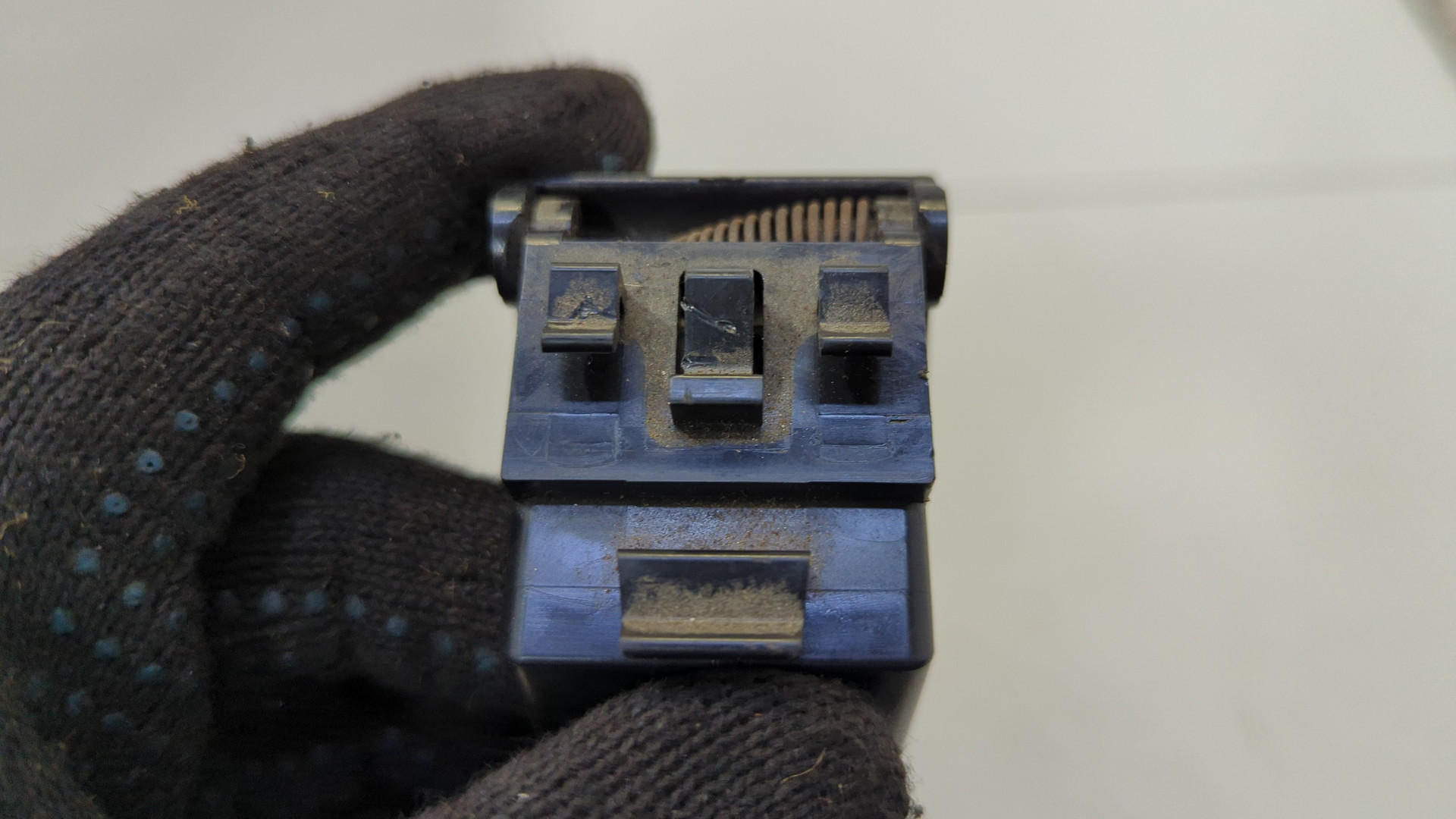 Ручка открывания капота