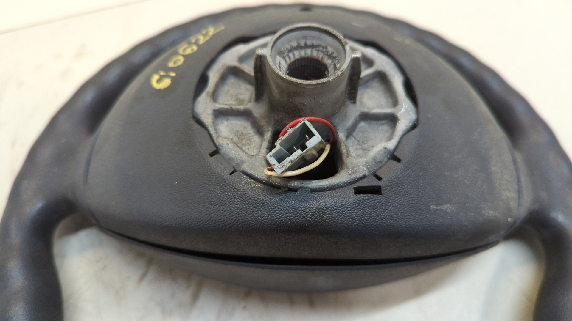 Рулевое колесо (руль)