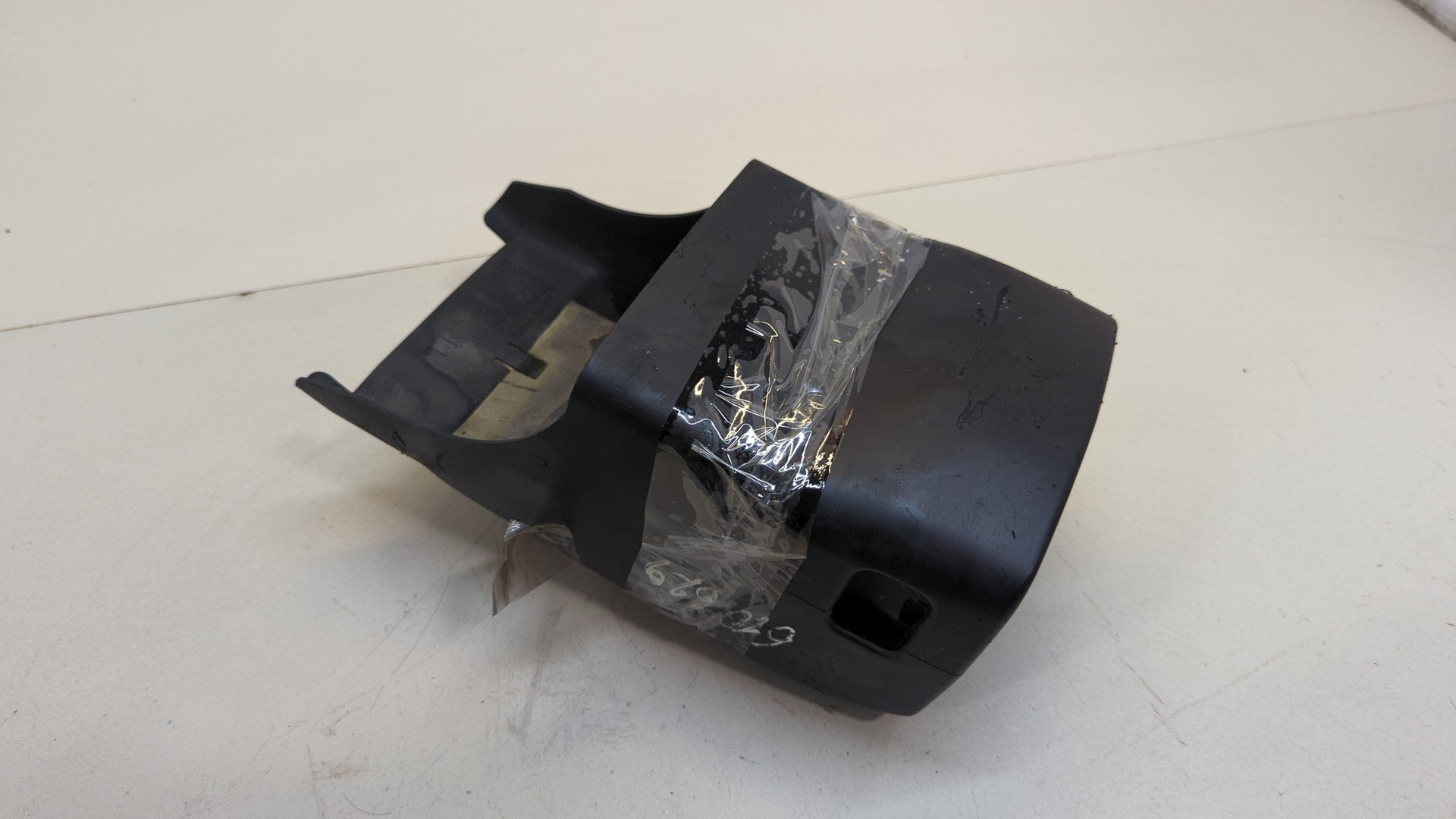 Кожух рулевой колонки