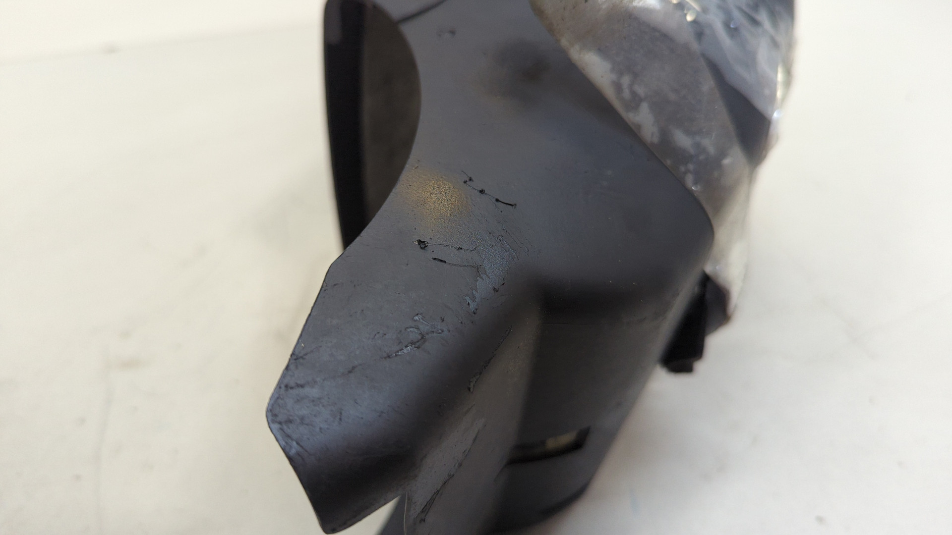 Кожух рулевой колонки