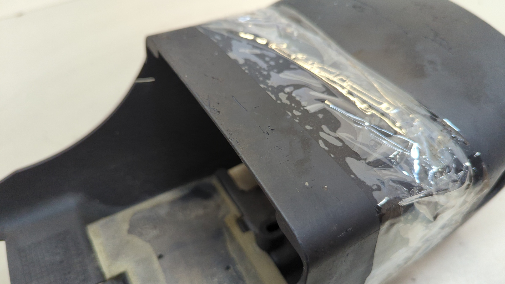 Кожух рулевой колонки