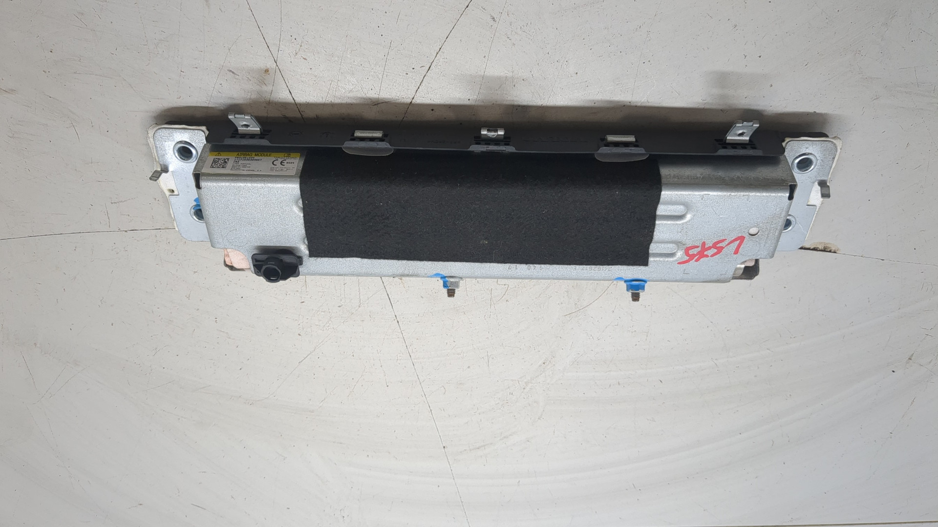 Подушка безопасности нижняя (для колен)