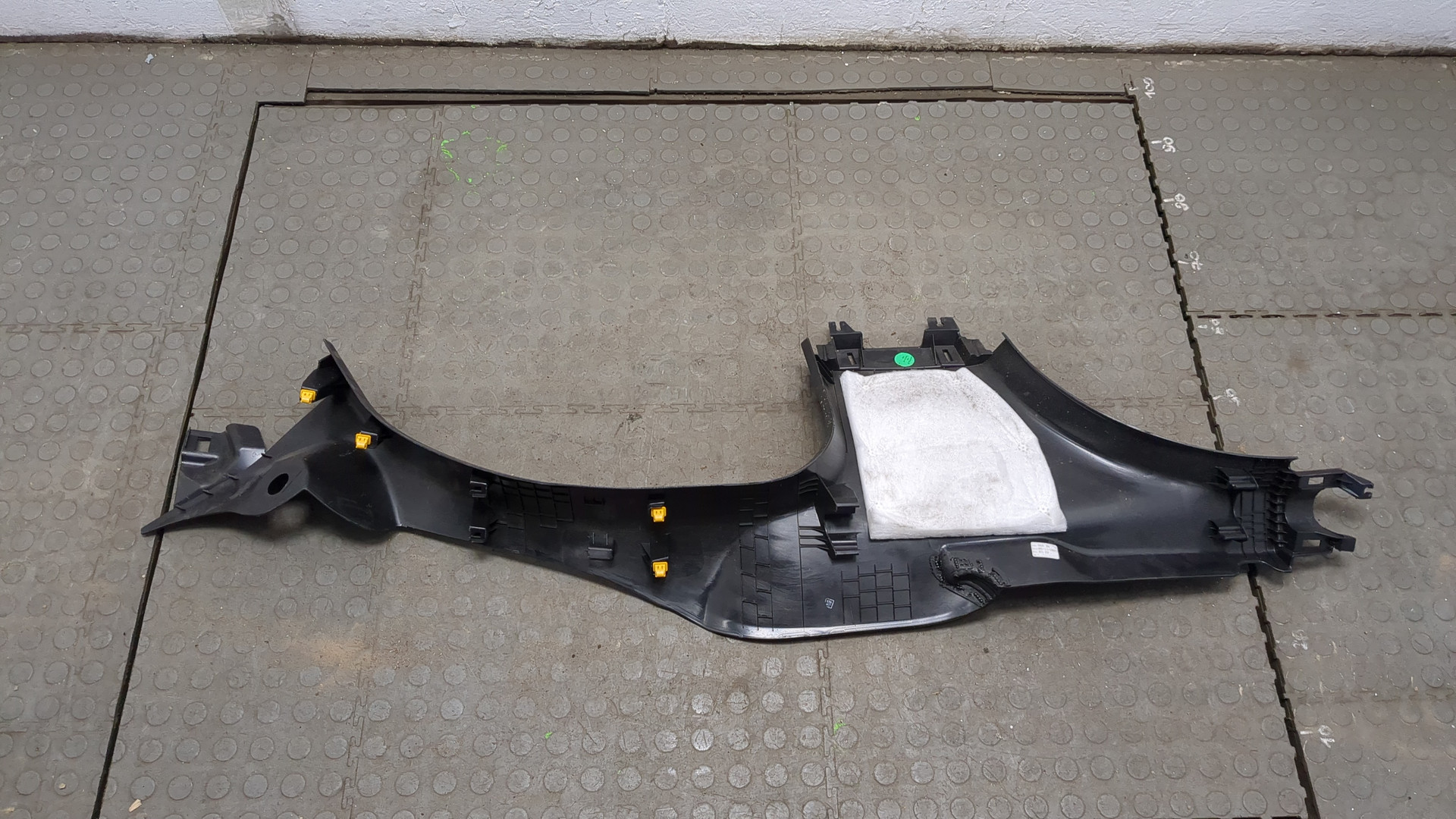 Обшивка стойки