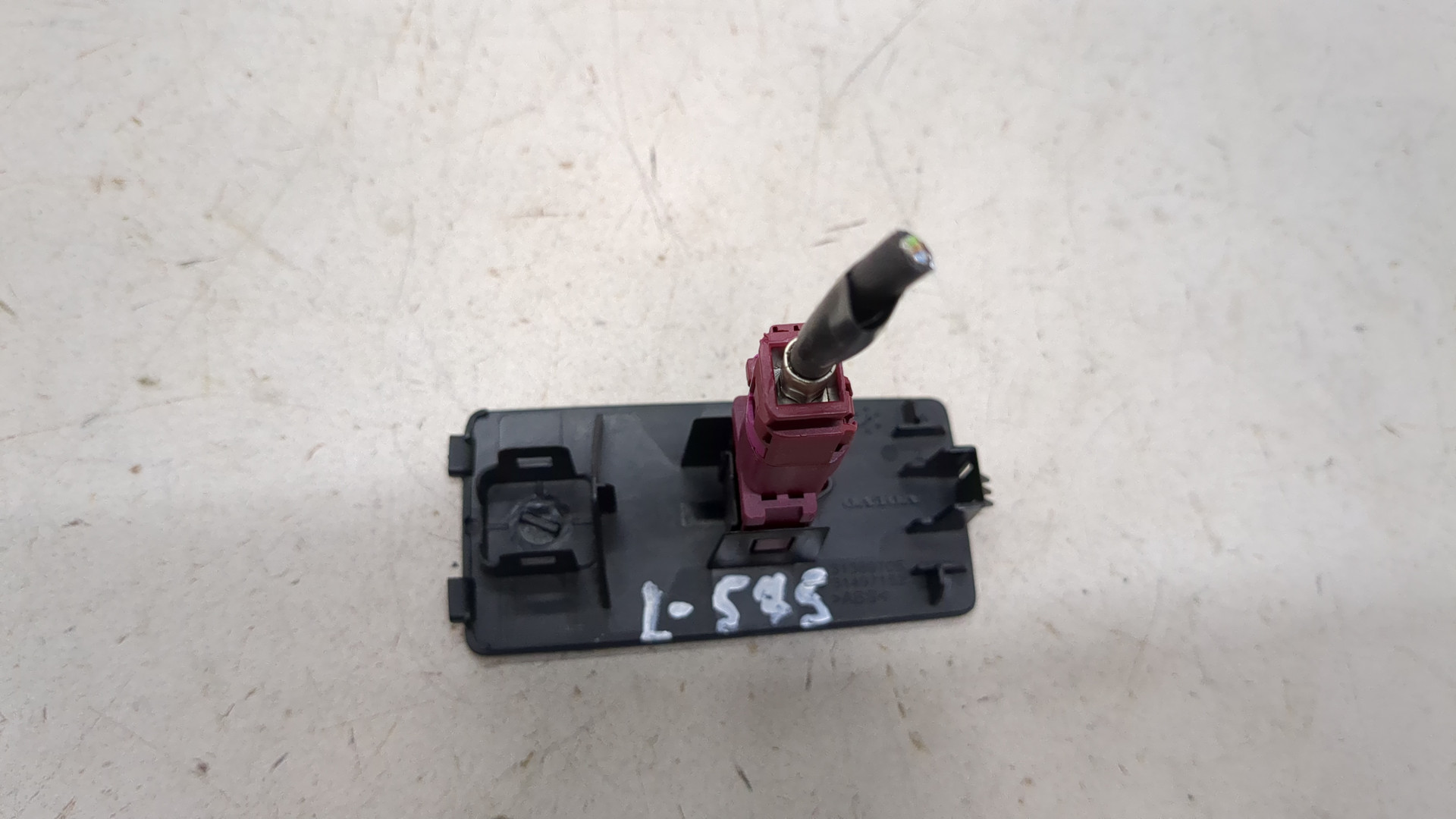 Гнездо AUX / USB IN