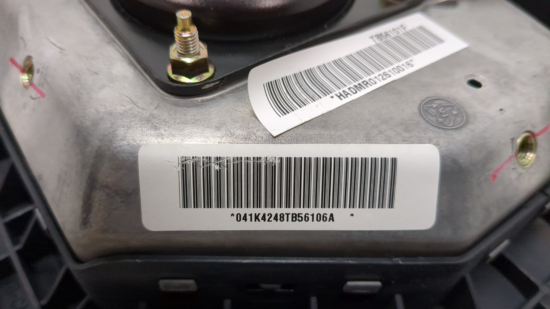 Подушка безопасности в рулевое колесо