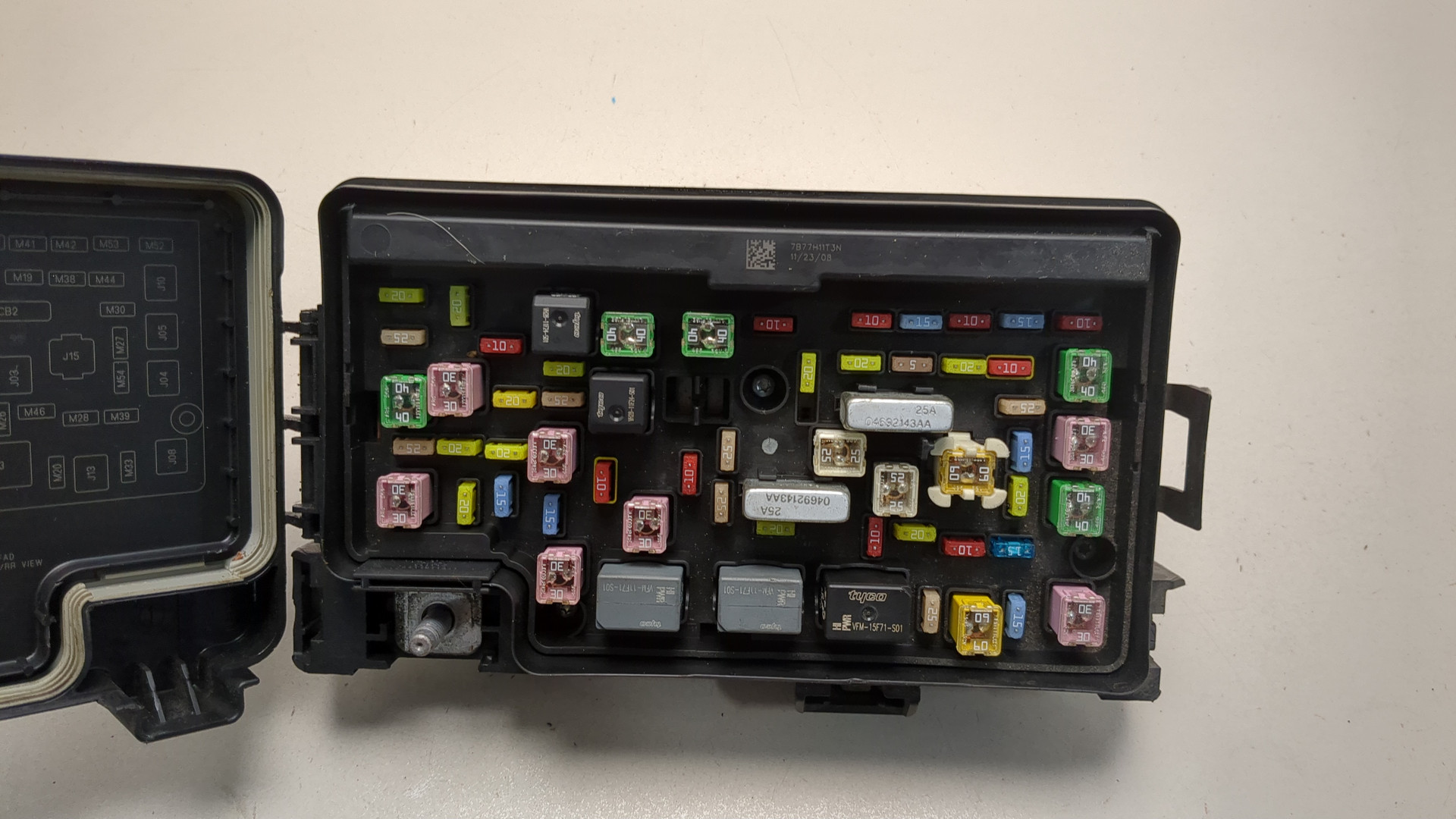 Блок предохранителей