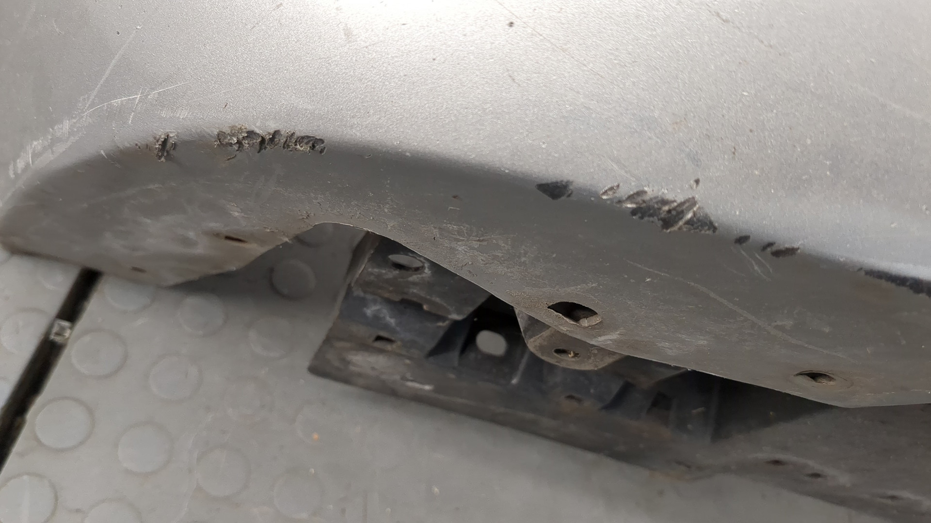 Бампер передний