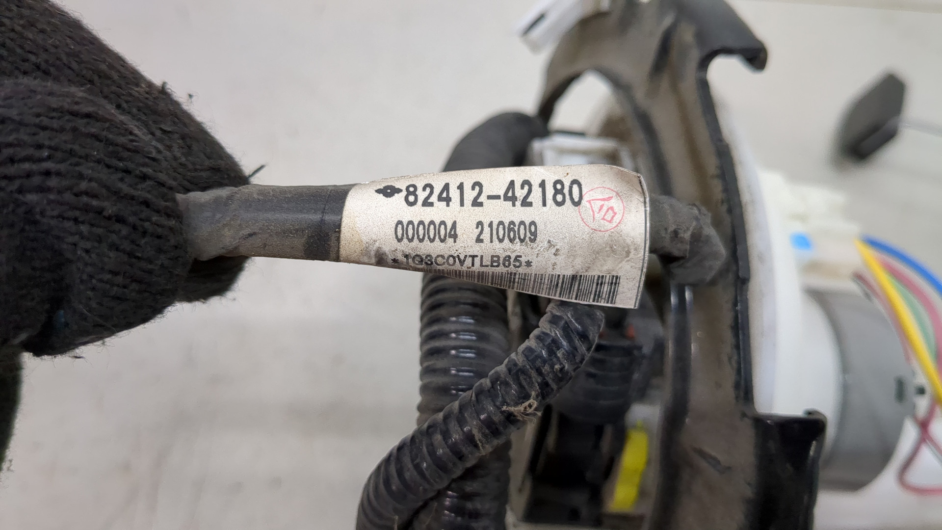 Насос топливный электрический