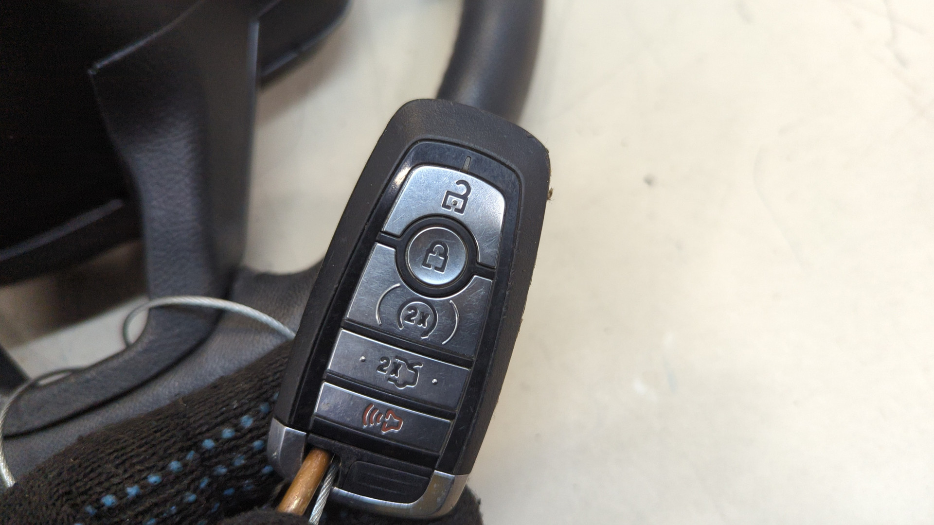 Рулевое колесо (руль)