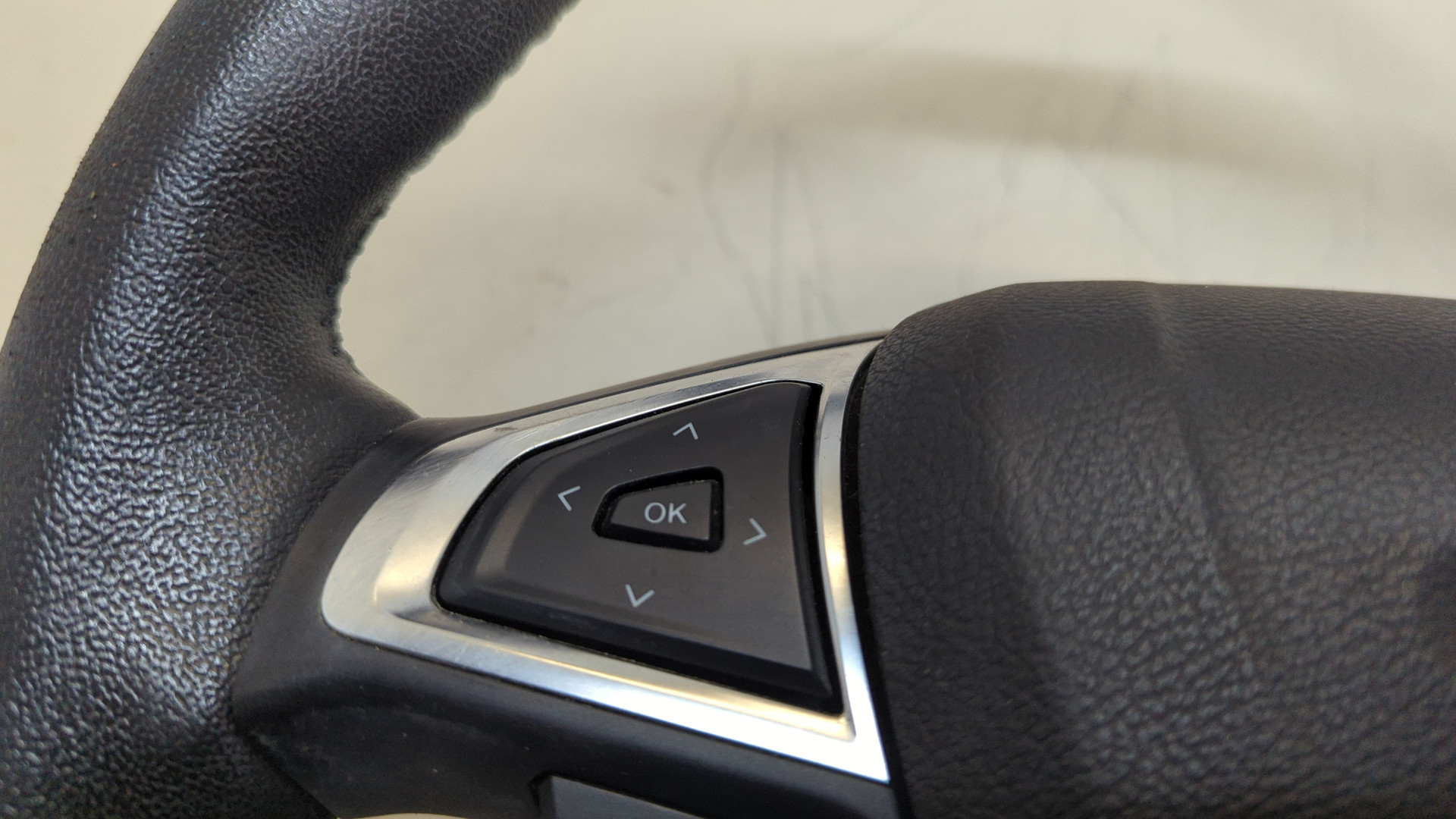 Рулевое колесо (руль)