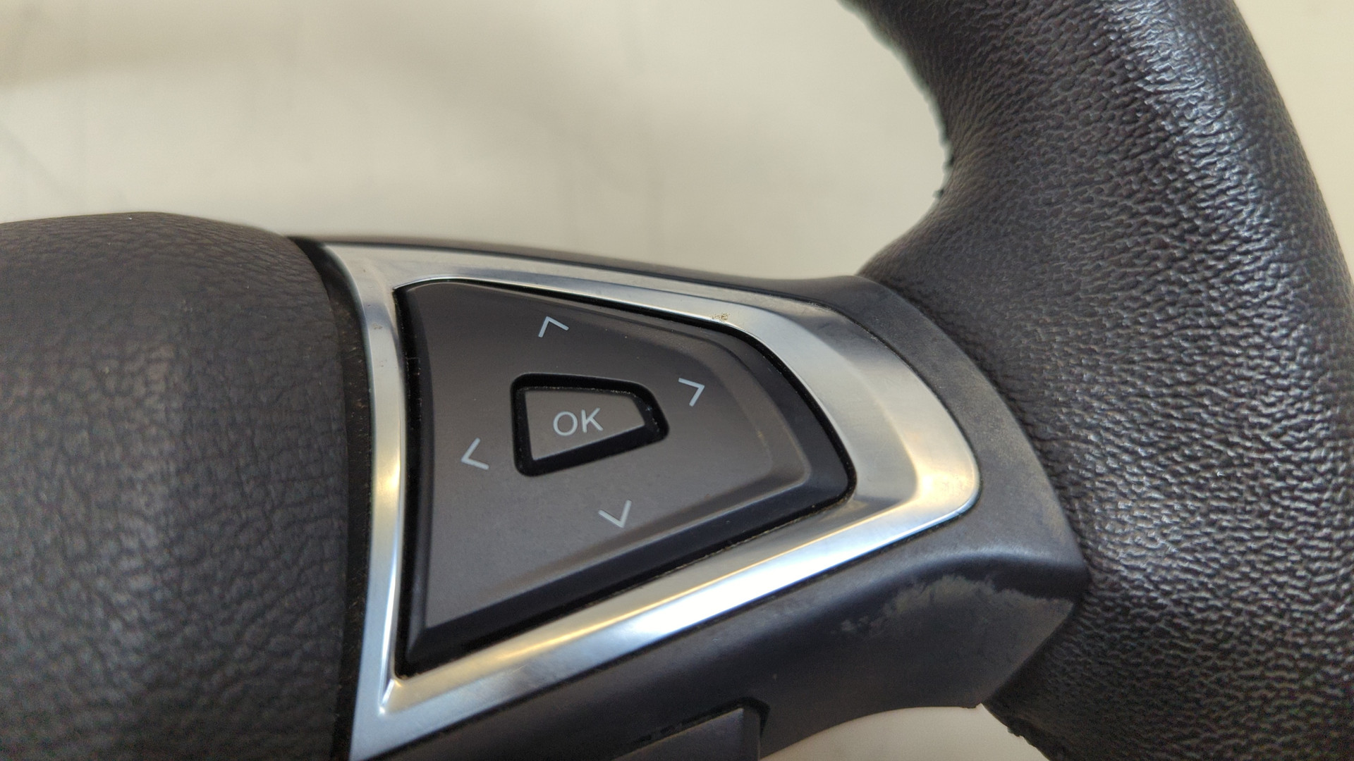 Рулевое колесо (руль)