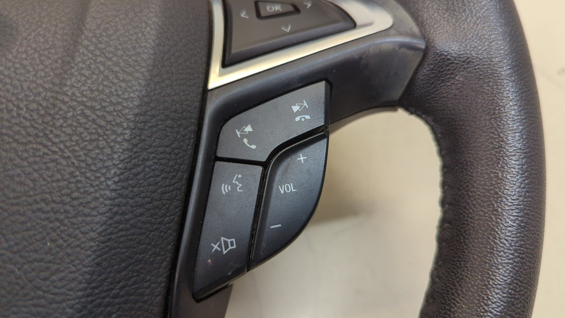 Рулевое колесо (руль)