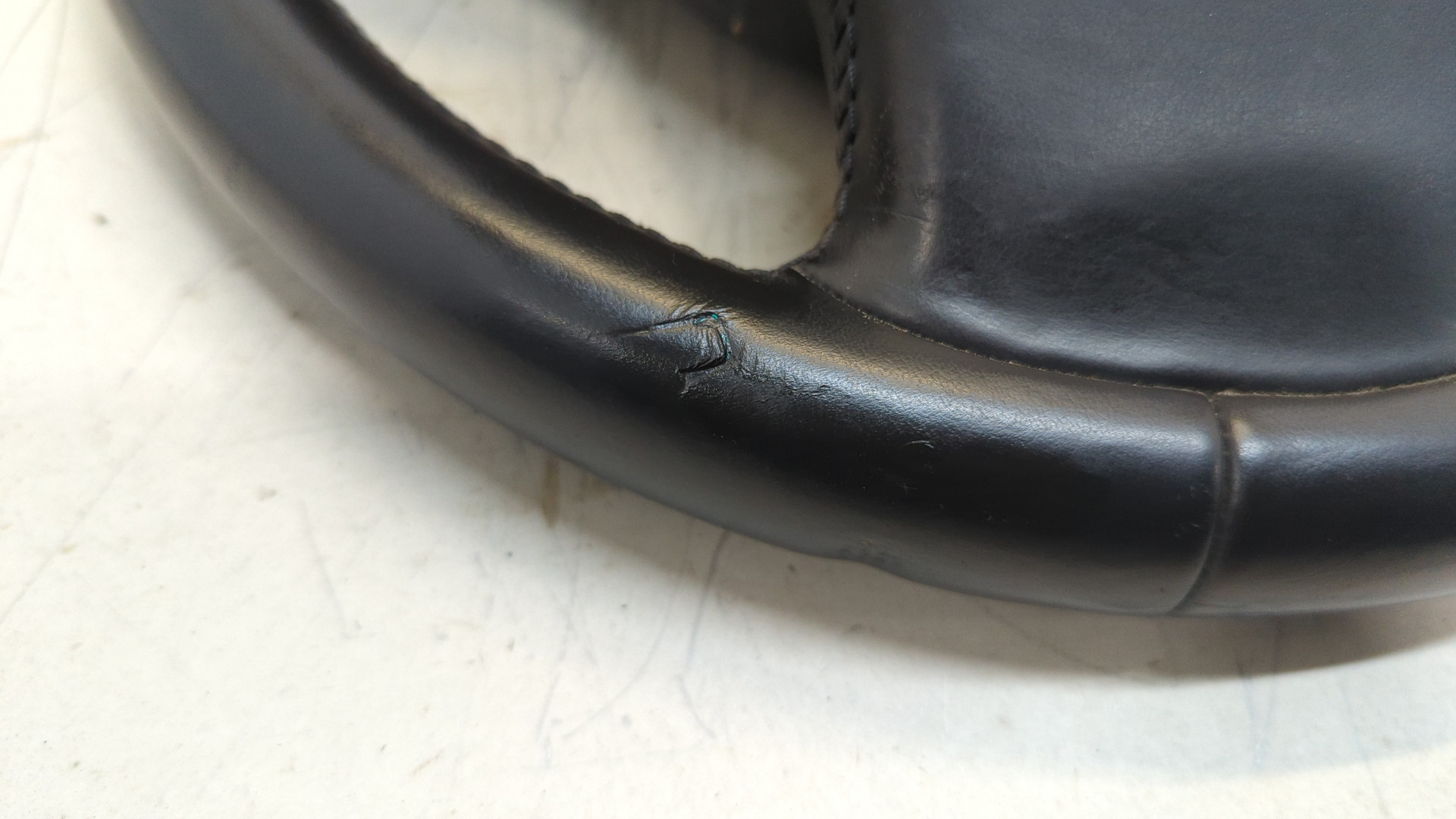 Рулевое колесо (руль)