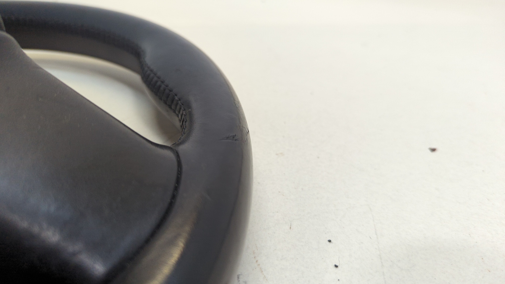 Рулевое колесо (руль)