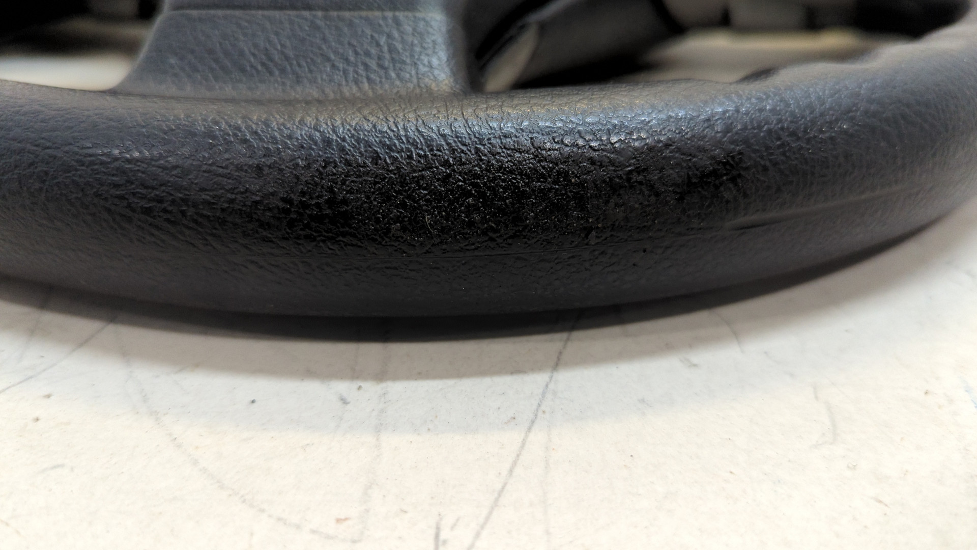 Рулевое колесо (руль)